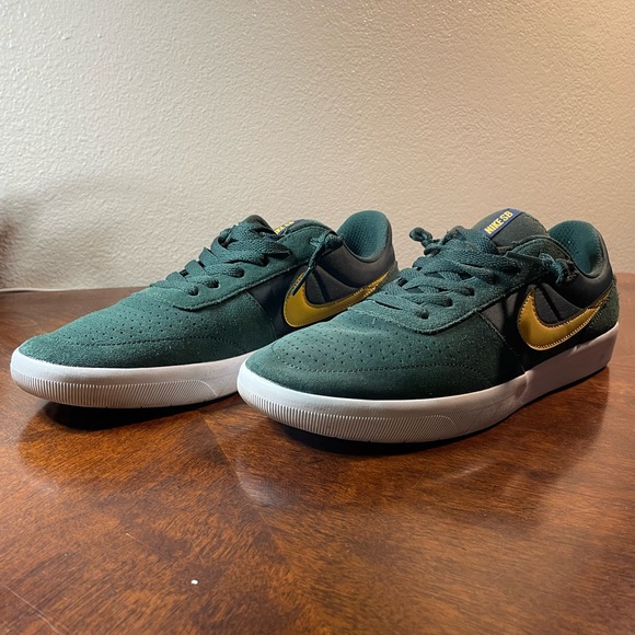Nike SB Team Classics - Picture 2 of 5